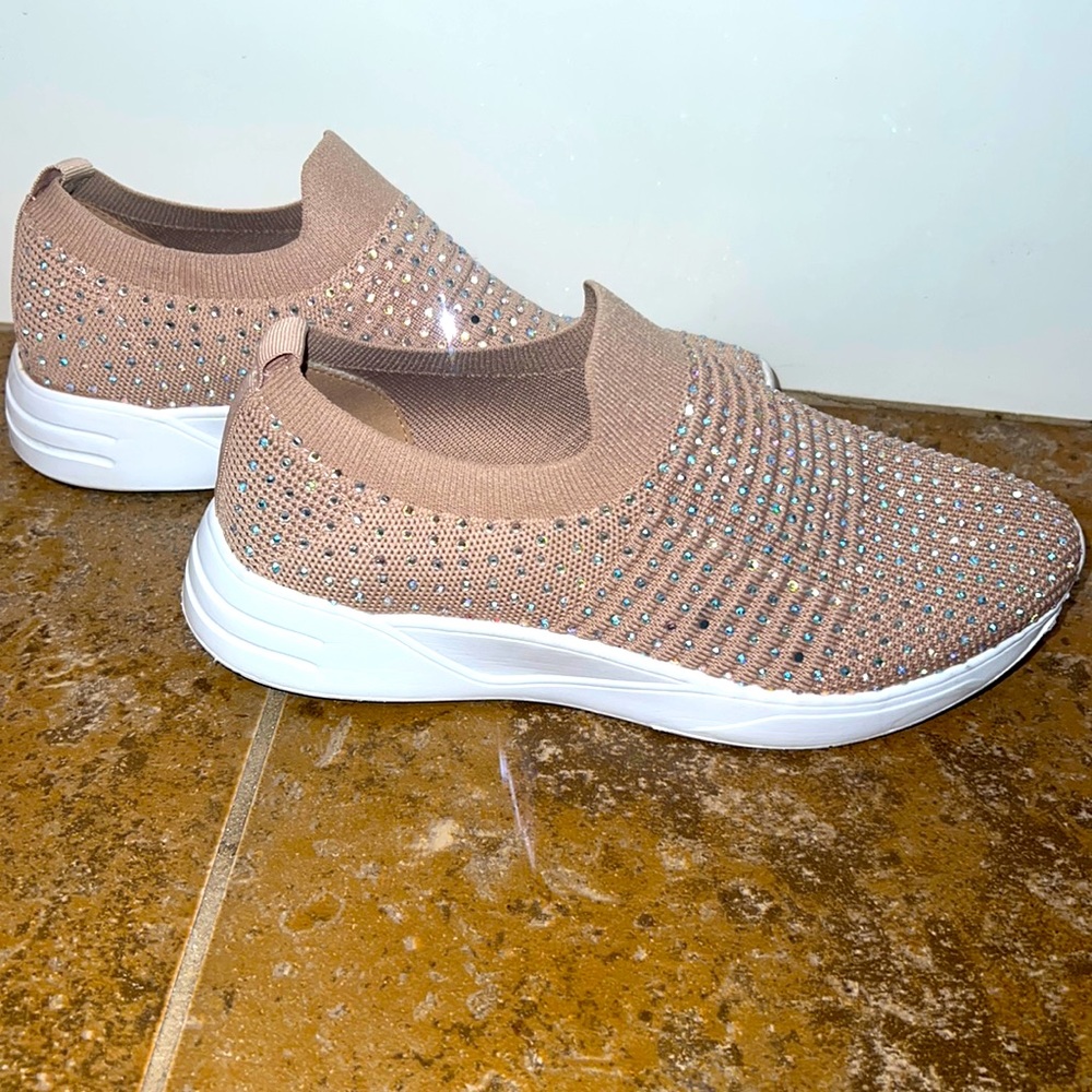 Steve Madden Lillian Slip-On
Sneaker